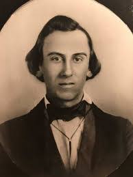 Hannah Peeler's Instagram, Twitter & Facebook