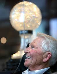 Former Arizona coach Lute Olson will be honored — again — by Collegiate  Basketball Hall of Fame