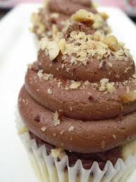 Nutella Cupcakes With Vanilla Cake Base Instead Of Chocolate Sounds Delicious Nutella Recipes Dessert Recipes Dessert Recipes Easy