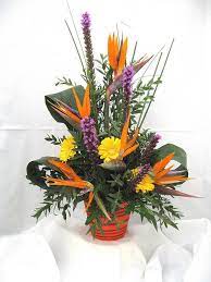 Birds Of Paradise Flower Arrangement By Poplartreegc Via Flickr Composizioni Floreali Fiori Funebri Floreale