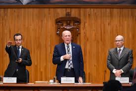 Fueron los ex priistas cuauhtémoc cárdenas solórzano, porfirio muñoz ledo e ifigenia martínez, que después de los fraudulentos comicios internos del pri decidieron impugnar los resultados del partido, esto provoco que el pri los expulsara directamente del partido. Udeg Entregara Doctorados Honoris Causa A Cuauhtemoc Cardenas Porfirio Munoz Ledo E Ifigenia Martinez Universidad De Guadalajara