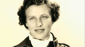 Elizabeth H. Carroll, who as a WASP pilot delivered warplanes during World  War, dies