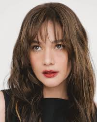 New look to welcome the holidays 🎄🎁 Photo @charismalico Dress @versace  #versaceph Make-up @tingduque Hair styling @johnvalle20 Hair cut and color  @hairbymattieg.ph Styling @qurator_studio @leanneledesma @clairefernando_  Studio @conceptspacemnl