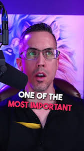 Taylor Heyne's Instagram, Twitter & Facebook