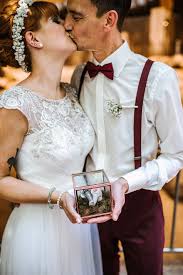 Hochzeit Mal Anders Eine Aussergewohnliche Standesamtliche Hochzeit Im Elefantenhaus Mrs Bridal Standesamtliche Hochzeit Hochzeitskleid Spitze Hochzeit