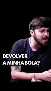 O Retorno da Senhora McAllister: Comédia e Conflito Vizinhança