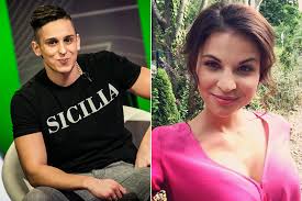 Find @nadai_aniko instagram stats and other social. Az Rtl Klub Musorvezetoje Ujra Szerelmes Ismert Valosagshow Sztar Lett A Parja Hazai Sztar Femina