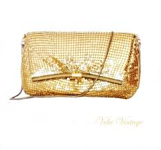 Hay distintos tipos de bolsos de hombre, con diferentes tamaños, materiales y funciones. Bolso De Fiesta Dorado De Malla Velei Vintage Bolsos Antiguos Bisuteria Barroca Complementos Antiguedades Cuadros Arte En General