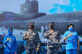 Gaji dokter emang gak kecil, tapi besaran gaji mereka kerap dinyatakan belum sesuai sama pekerjaannya lho. Tni Al Bangun Monumen Kapal Selam Kri Nanggala 402 Republika Online