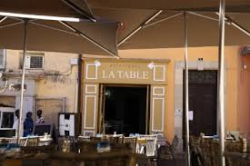 Cauchemar En Cuisine La Table Se Bat Pour Seduire Les Hyerois