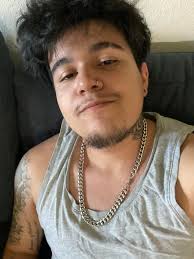 hey friends :') i don't really do these group type things but i hardly have  any trans friends so i thought i'd try it out. you all look really  welcoming im actually