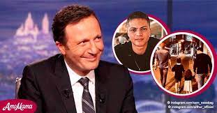 Arthur, de son vrai nom jacques essebag, est né le 10 mars 1966 à casablanca, au maroc, mais grandit en france, où ses parents se sont sa tchatche et ses gags potaches séduisent le public, et arthur fait un bref passage sur kiss fm, skyrock en 1989, avant de rejoindre fun radio en 1991 où il. Arthur Decouvrez Les Trois Enfants De La Star De Tf1