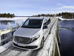 Mercedes Eqv Is Klaar Met Wintersporten Autoblog Nl Mercedes Mercedes Benz Wintersport