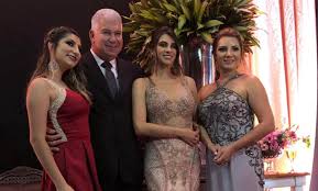 As autoridades do aeroporto informaram que 17. Familia Goioerense Morre Em Queda De Aviao Veja Video Tribuna Da Regiao