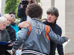 Im jahr 2018 wurde er vater einer tochter. Leroy Sane Darum Ist Der Man City Star Fur Joachim Lows Neustart Beim Dfb So Wichtig