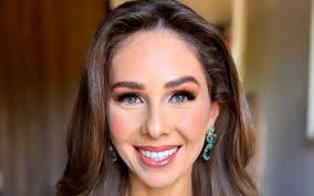 Nicole Carboni siempre fue a Miss Universo y ojo la acreditación que usó  para entrar