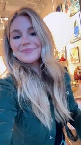 HAPPY FOURTH FRIDAY! Join us tonight in the Soda Pop district! I've got  lots of goodies for your tree and so much more 🎄🎁 We are open tonight  6-9pm! Grab a cocktail @theibisbar and wander Nextdoor to ...