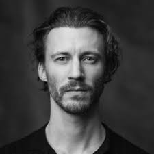 Perry Moore (@MrPerryMoore)