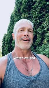 📉 The scale is lying to you., Most people obsess over a number that can  swing 1–5 lbs in a single day., 👉 Eat more sodium? Up., 👉 High fiber?  Up., 👉 Poor sleep? Up., 👉 Alcohol? Down (temporarily)., ...