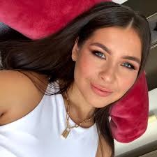 Jessica Steele (@senoritasteelee)