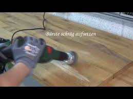 How To Holz Mit Kaffee Essigessenz Und Stahlwolle Verwittern X2f Altern Lassen X2f Treibholz Effekt Youtube Holz Bursten Verwittertes Holz Burste