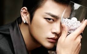 Seo in guk has a sizzling photoshoot with 'international bnt'. Side B The Beginnings Of Seo In Guk Seoulbeats