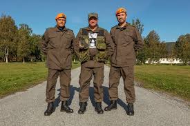 Season 1 of kompani lauritzen premiered on 7 mars 2020. Kultur Og Underholdning Greaker Raymond Er Ute Av Kompani Lauritzen