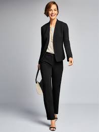 Perfect For Traveling Or Any Occasion This Fuss Free Blazer Is Lightweight And So Easy To Pack Simple E Office Casual Outfit Office Outfits Women Office Wear