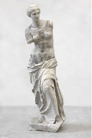 Fabio Viale. 📸1 y 2. Venus, 2021. Musei Reali Torino 📸3 y 4. Venus  itálica, 2016. Mart - Museo di arte moderna e contemporanea di Trento e  Rovereto Hoy, 17 de julio,