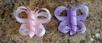 There have been ribbon bows, sewn fabric bows, and even duct tape bows, but this one made from foam paper may be my favorite! Diy Kids Fashion Project 20 Cute And Easy To Make Hair Bows