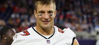 NFL Legend Rob Gronkowski Makes Big Football Career Move
