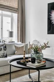 20 Brilliant Round Coffee Table Design Ideas With Scandinavian Style In 2020 Table Decor Living Room Round Coffee Table Decor Coffe Table Decor