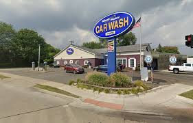 Car wash is located in a popular suburban city just a short drive to the heart of new orleans. 1 Dead At Car Wash After Robbers Target Armed Patron Police Say