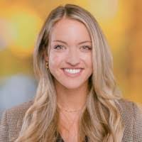 Shannon Comer's Instagram, Twitter & Facebook