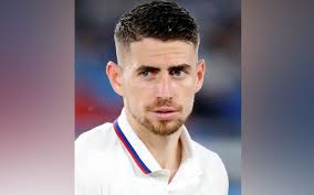 Cut it wide, add a fade, end in a mullet and so much more. Sarri Was My Manager Not Friend Jorginho