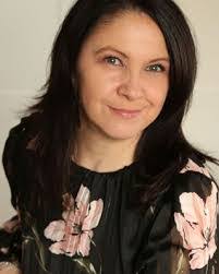 Elsy Martinez's Instagram, Twitter & Facebook