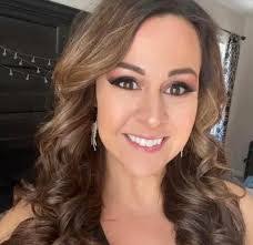 Jessica Draper's Instagram, Twitter & Facebook