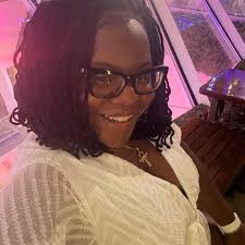 Are the hot tubs open 24/7 ?