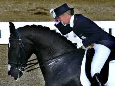 De dressuuramazone gaf zelf een tour door het complex en vertelde over het management van de. Trotse Broers Anky Van Grunsven Lopen Niet Naast Schoenen Daar Zijn We Te Nuchter Voor Uden Veghel E O Bd Nl