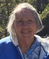 Lois Graves's Instagram, Twitter & Facebook