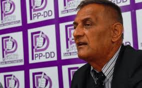 A murit în timp ce dansa cu soţia! Un consilier a făcut infarct şi nu a mai  putut fi salvat!