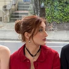 Eve Webster's Instagram, Twitter & Facebook