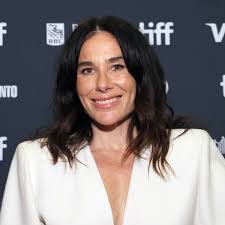 Mary Dockery's Instagram, Twitter & Facebook