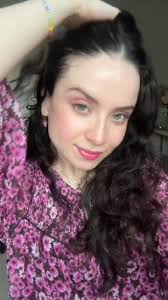 Apoyando a nuevos talentos , desde Petén Guatemala ella es Yeimi Vasquez . 