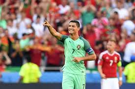 Ovh/ » >reference »>73 son. Euro 2016 Le Portugal Qualifie Pour Les 8es Avec Un Double De Ronaldo