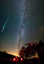 Ce sont des micrométéorites, pour la plupart aussi grosses. Observer Et Photographier Les Etoiles Filantes Autour Du Ciel