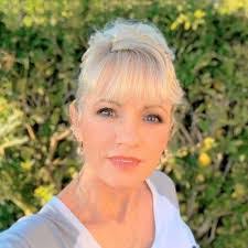 Christina Kappler's Instagram, Twitter & Facebook