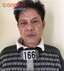 Đột kích' tụ điểm mua bán ma túy của kẻ có 4 tiền án