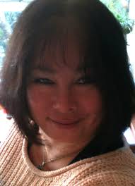 Sara Bain's Instagram, Twitter & Facebook