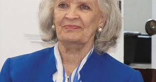 Former governor Collins speaks at Women in Business Luncheon